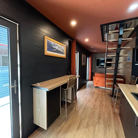 Maison Moderne 700 M De La Appartamento