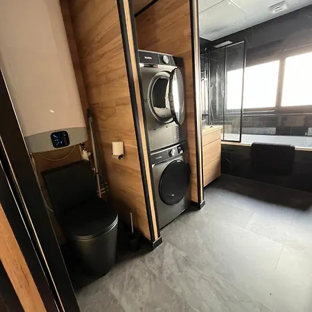 Maison Moderne 700 M De La *